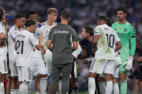 بعد 9 مباريات مع ألونسو.. 6 لاعبين غير قابلين للمساس و3 لم يتعرفوا على مدربهم الجديد